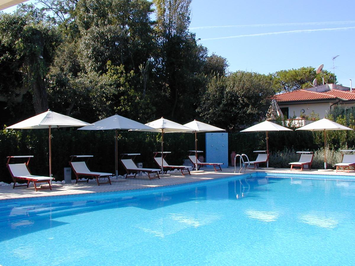 Bristol Hotel 3*